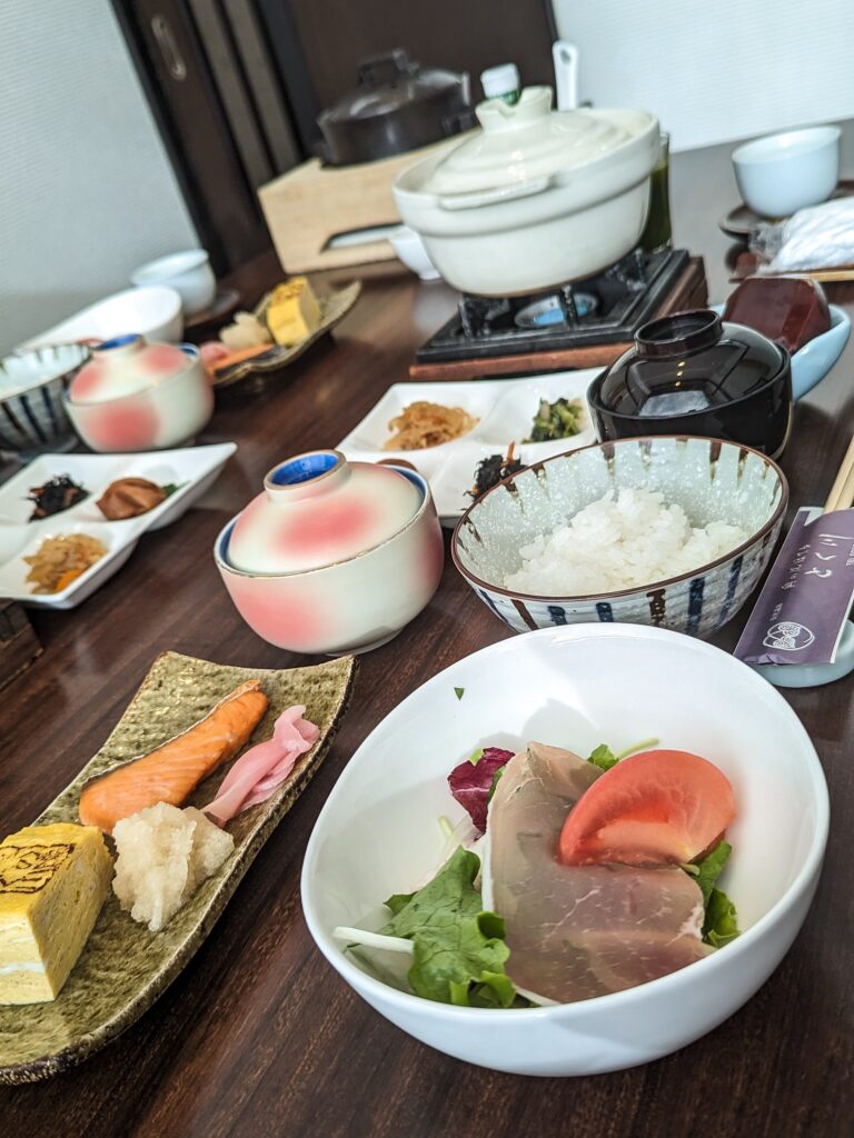 Multiple dishes of breakfast kaiseki items